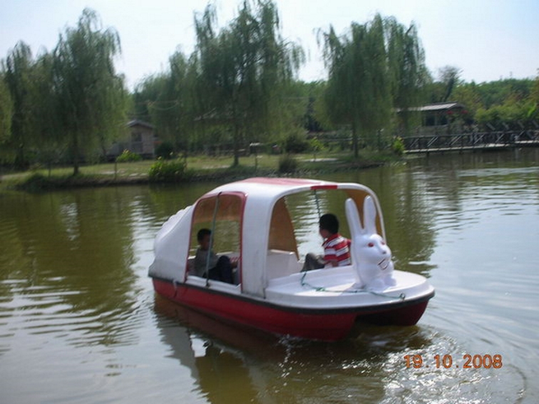 4人動(dòng)物腳踏船